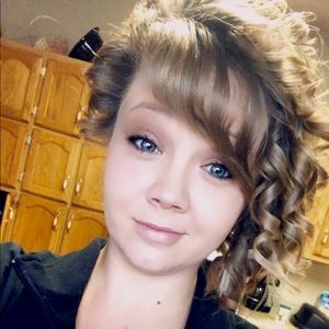 Meet your Posher, Mikala